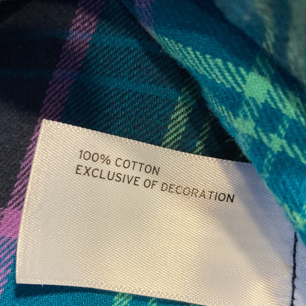 Duluth Trading Co Free Swinging Flannel - Picture 3 of 7